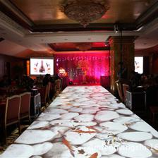 沉浸式互動新體驗 青島商場、游戲廳與展館的互動投影應用